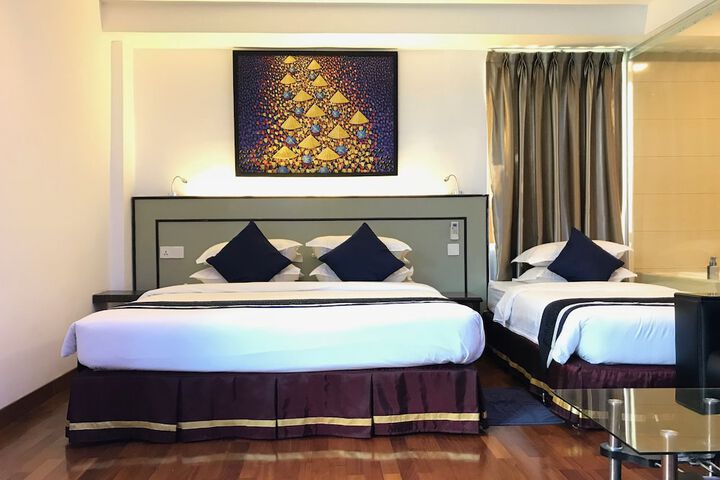 Room 28 of 78