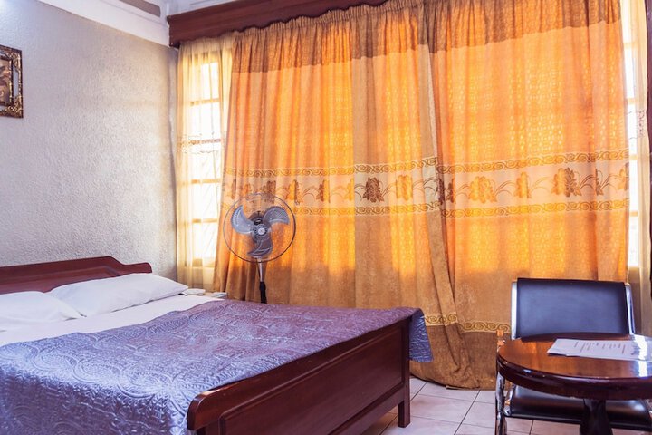 Room 9 of 23