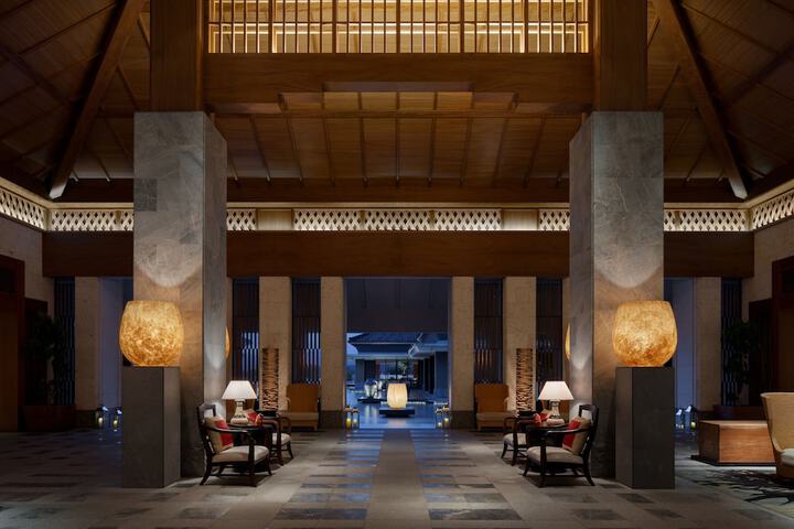 Hotel Lobby