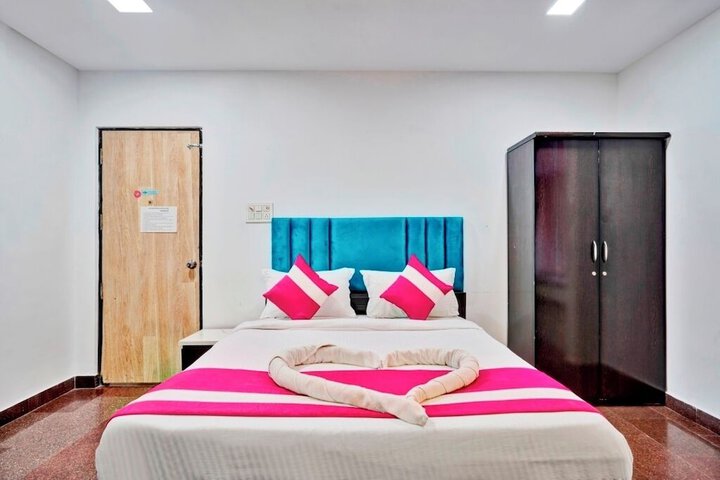 Room 11 of 24