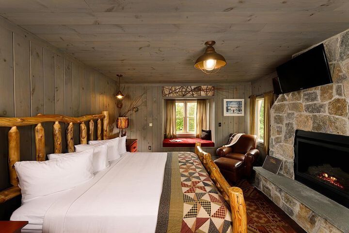 Room 10 of 76