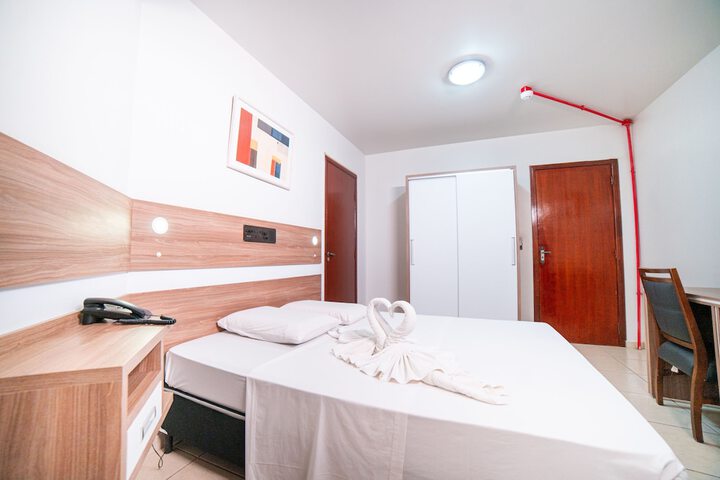 Room 2 of 14