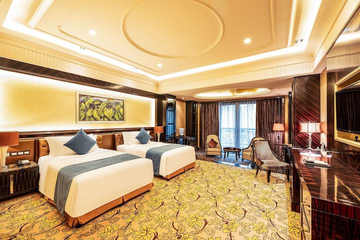 Room 3 of 16