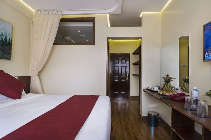 Room 3 of 34