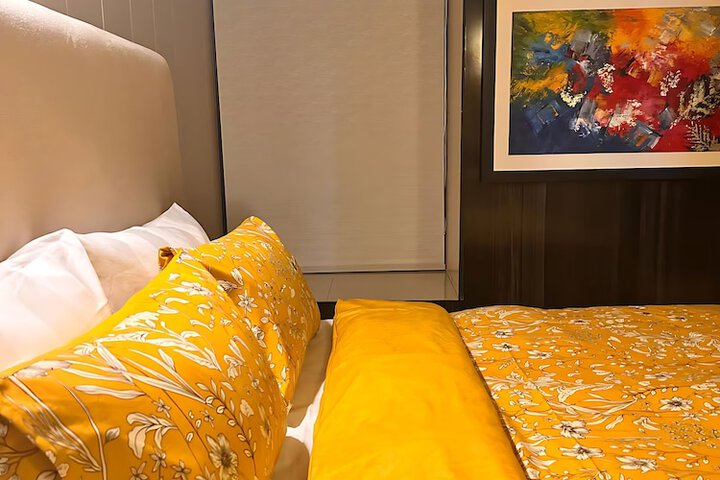 Room 6 of 31