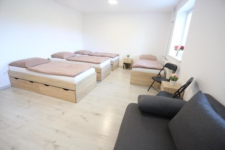 Room 70 of 87