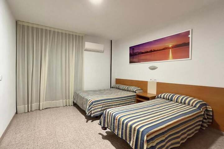 Room 4 of 31