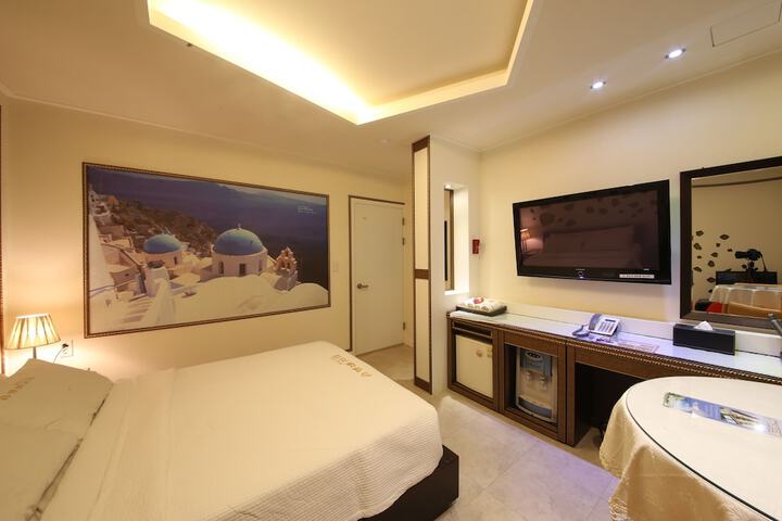 Room 19 of 54
