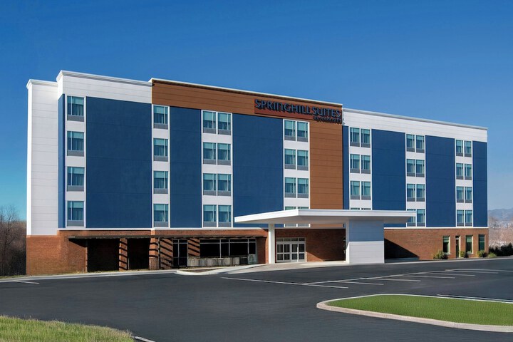 Exterior of Springhill Suites by Marriott Richmond Airport