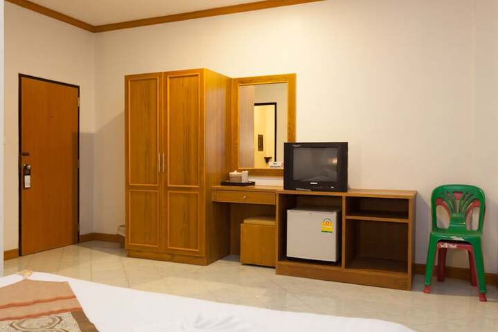 Room 5 of 47