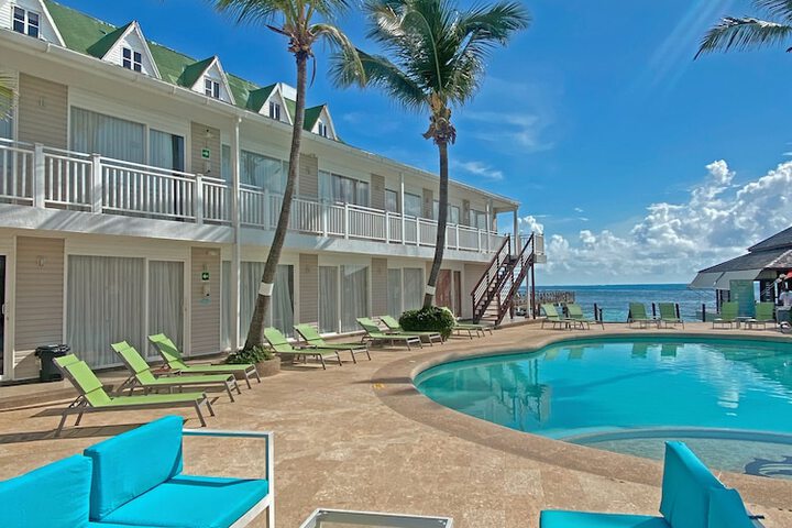 Pool Hotel