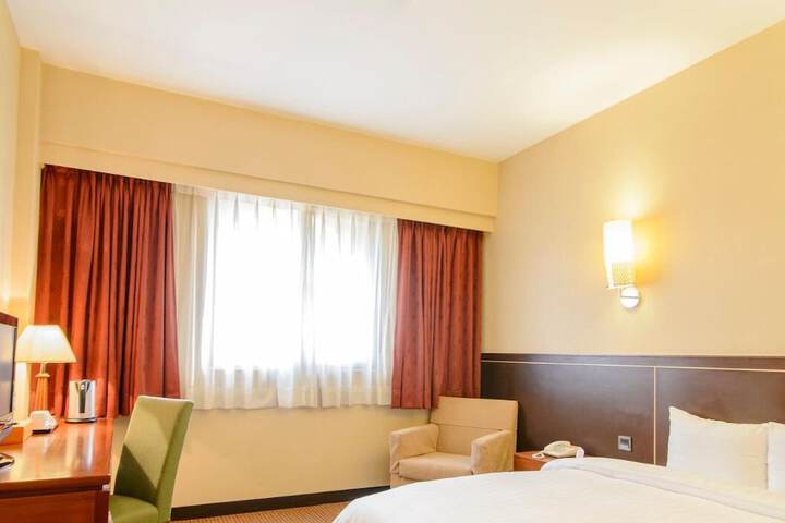 Room 15 of 26