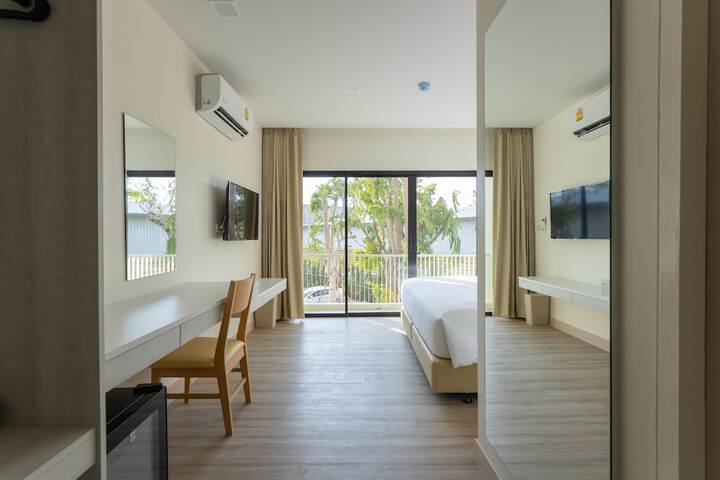 Room 4 of 22
