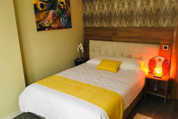 Room 6 of 8