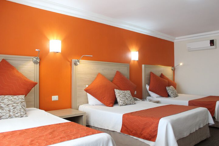 Room 9 of 42