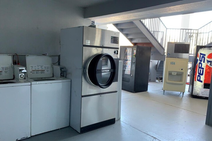 Laundry 14 of 37