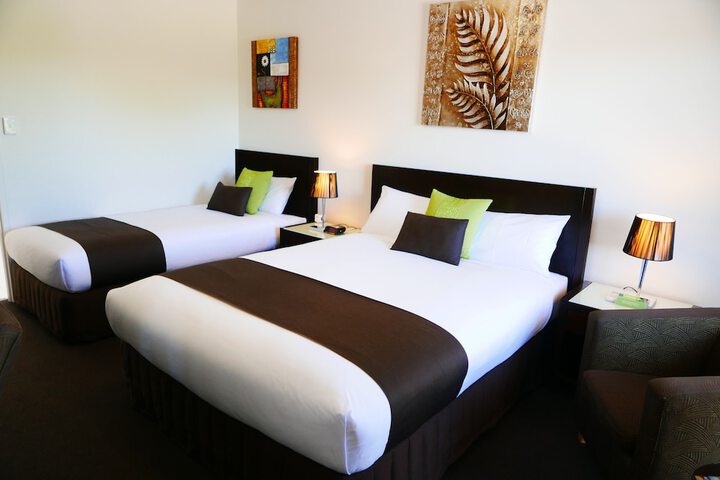 Room 2 of 43