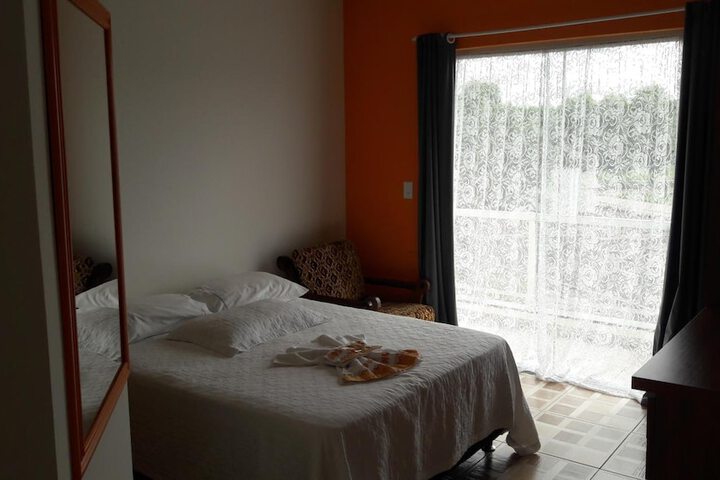 Room 16 of 38
