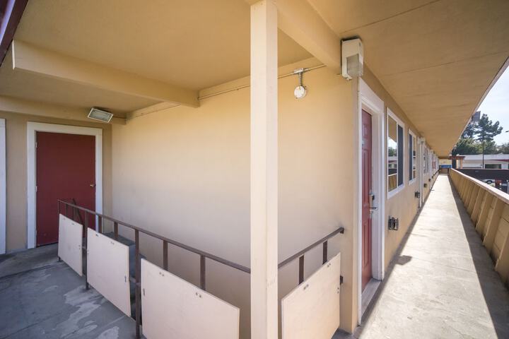 Property Grounds 24 of 33