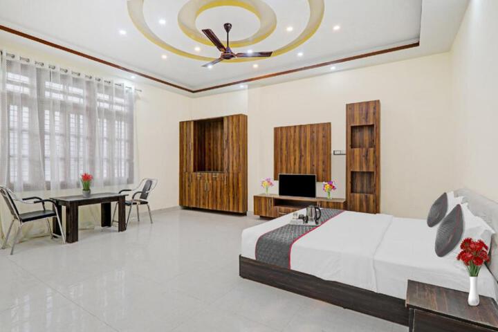 Townhouse Relax Inn