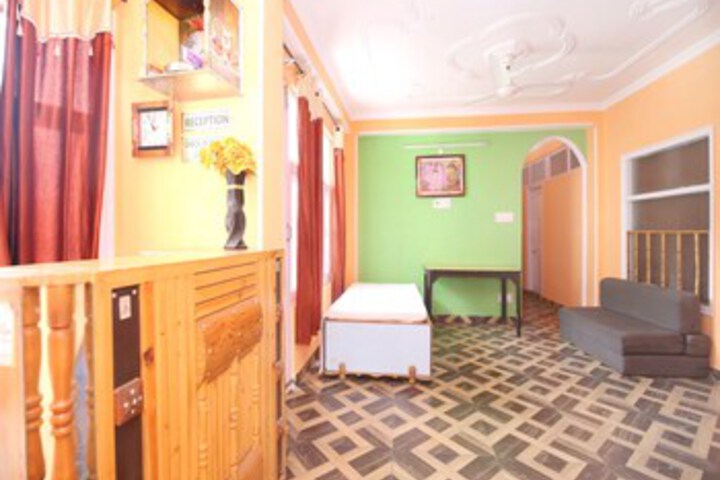 Room 8 of 23