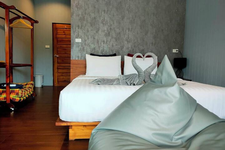 Room 15 of 62