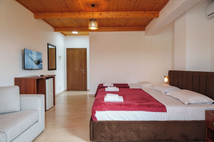 Room 19 of 62