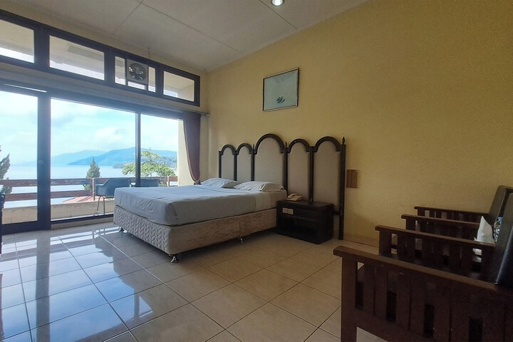 Room 40 of 79