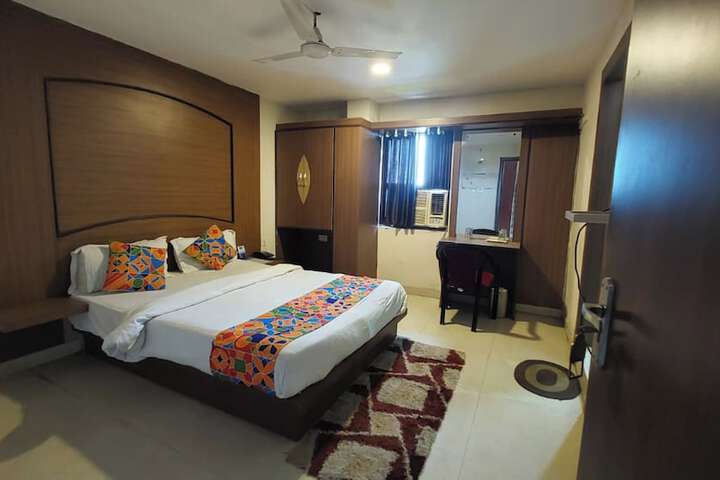 Room 7 of 28