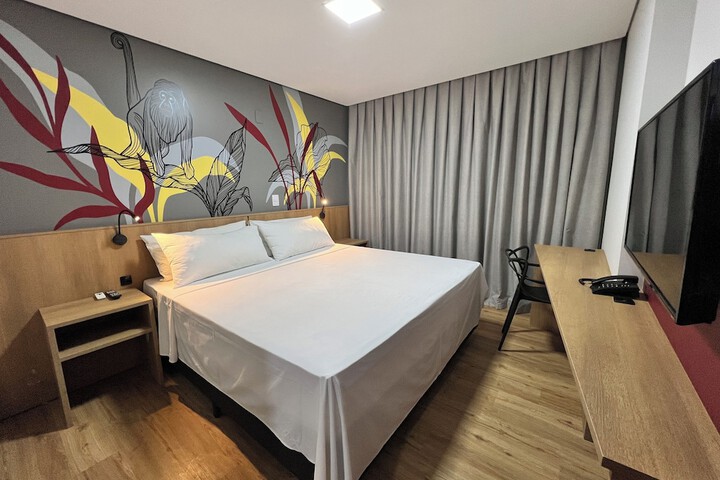 Room 5 of 30