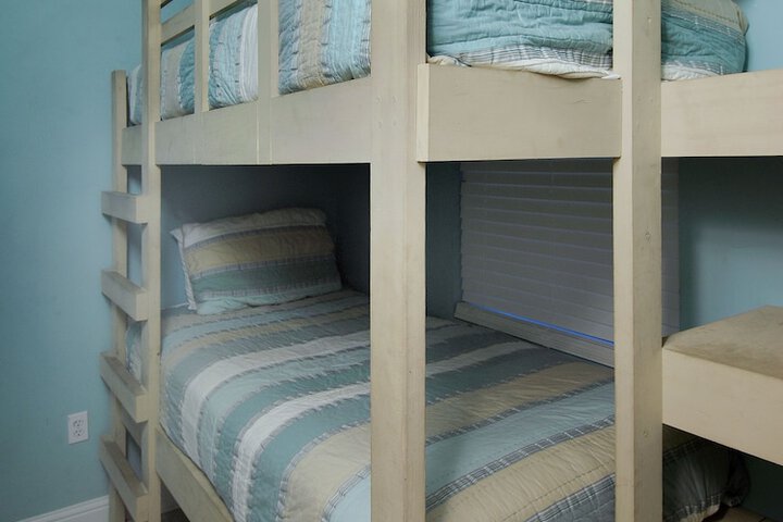 Room 10 of 51