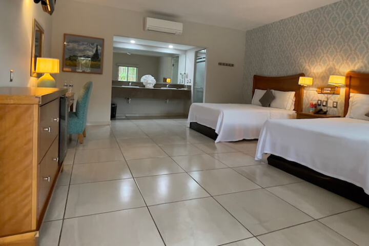 Room 10 of 40