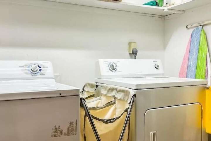 Laundry 30 of 42