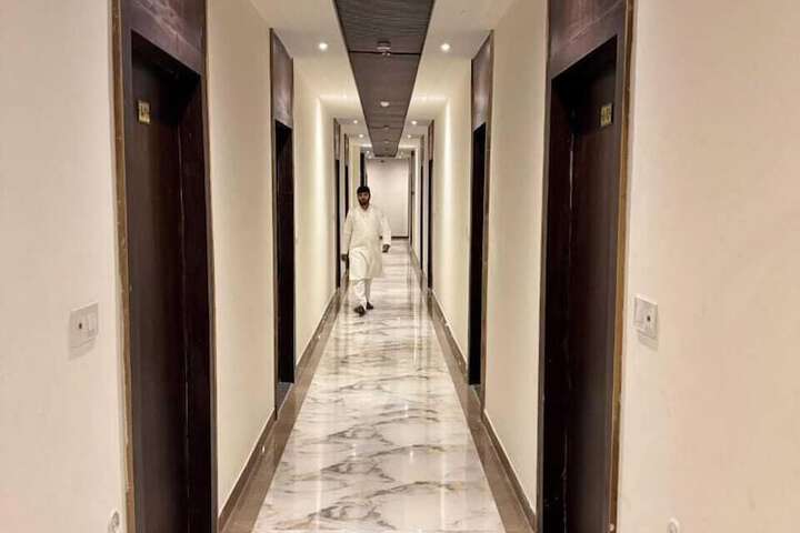 Ballroom/Hall 35 of 44
