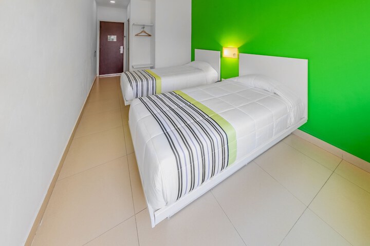 Room 7 of 28