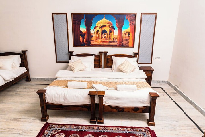 Room 8 of 24