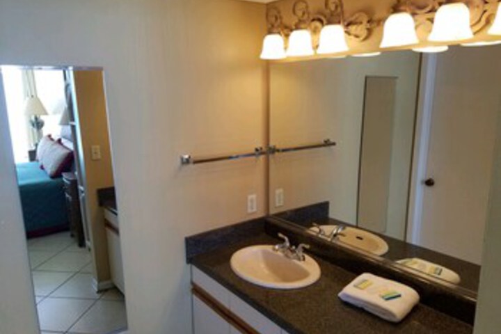 Room 7 of 25