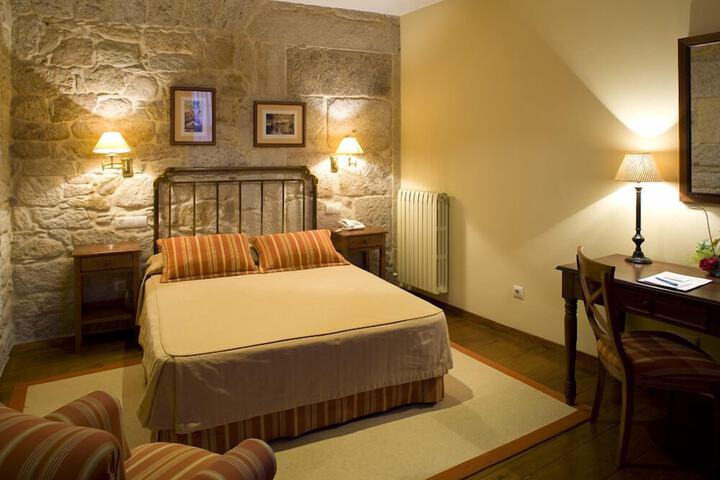 Room 5 of 17
