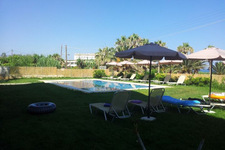 Hotel Pool