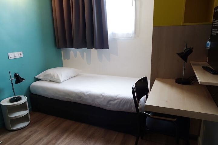 Room 10 of 44