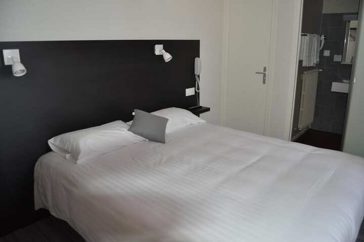 Room 13 of 63