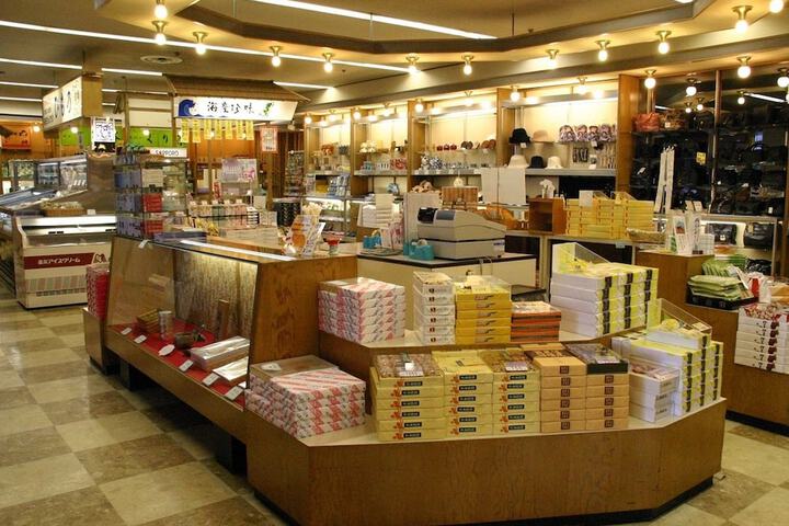 Gift shop