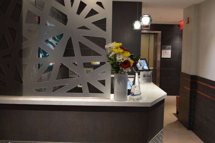 Best Western Plus Hospitality House New York | Bookonline.com