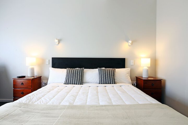 Room 13 of 38