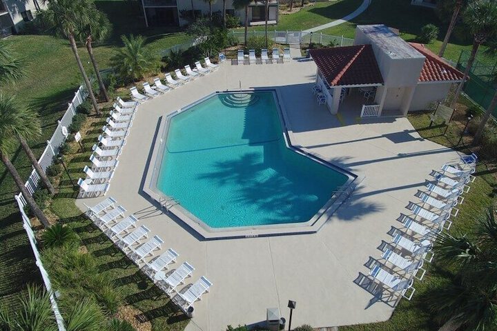 Pool 18 of 33