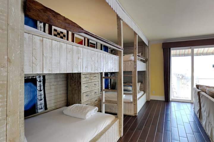 Room 14 of 38
