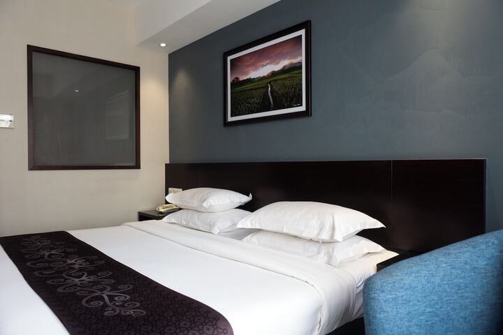 Room 17 of 71