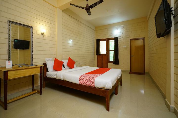 Room 6 of 23