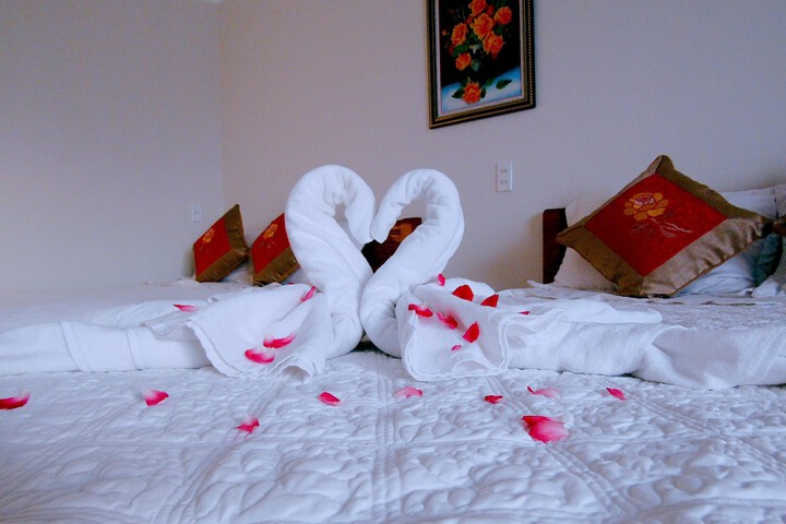 Room 5 of 32