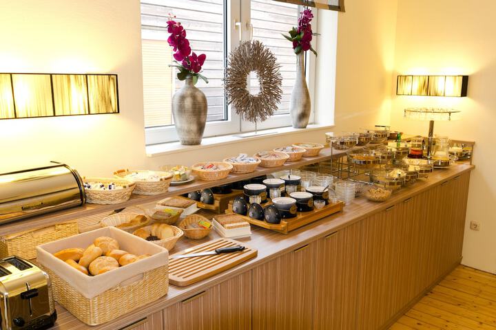 Breakfast/Coffee Service 36 of 58